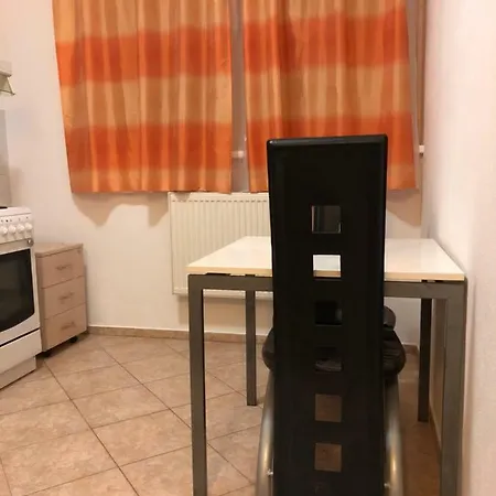 Moonstreet Apartment Pressburg