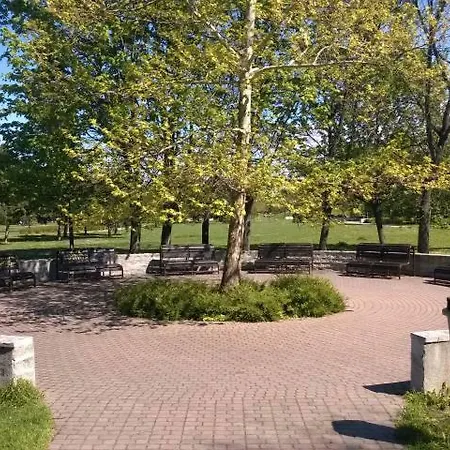 Moonstreet Pressburg