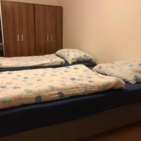 Moonstreet Apartment *