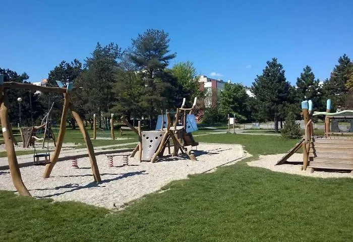 Moonstreet Apartament *